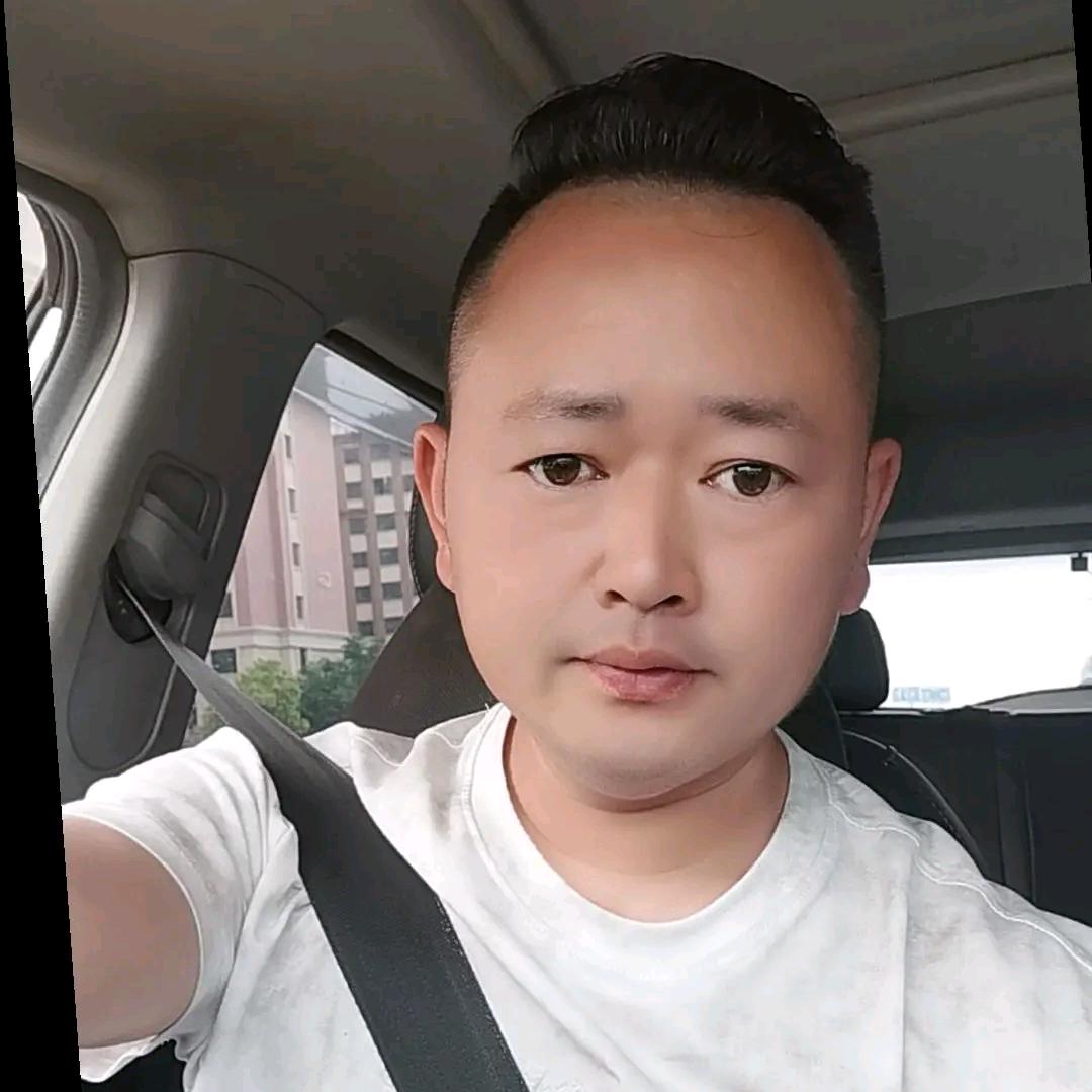 杯中烈酒敬余生🚬