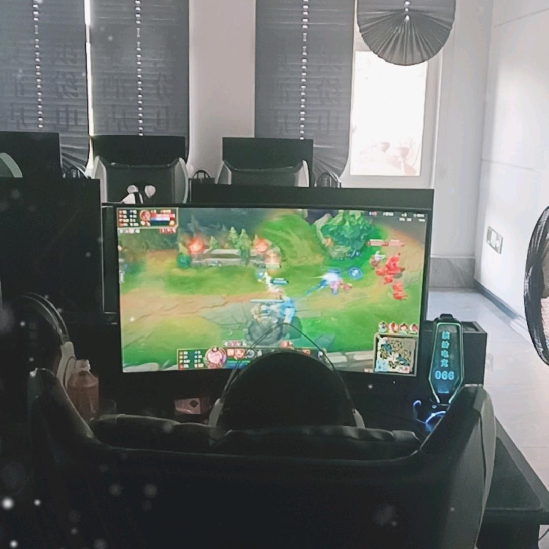 缤纷电竞•婆城店