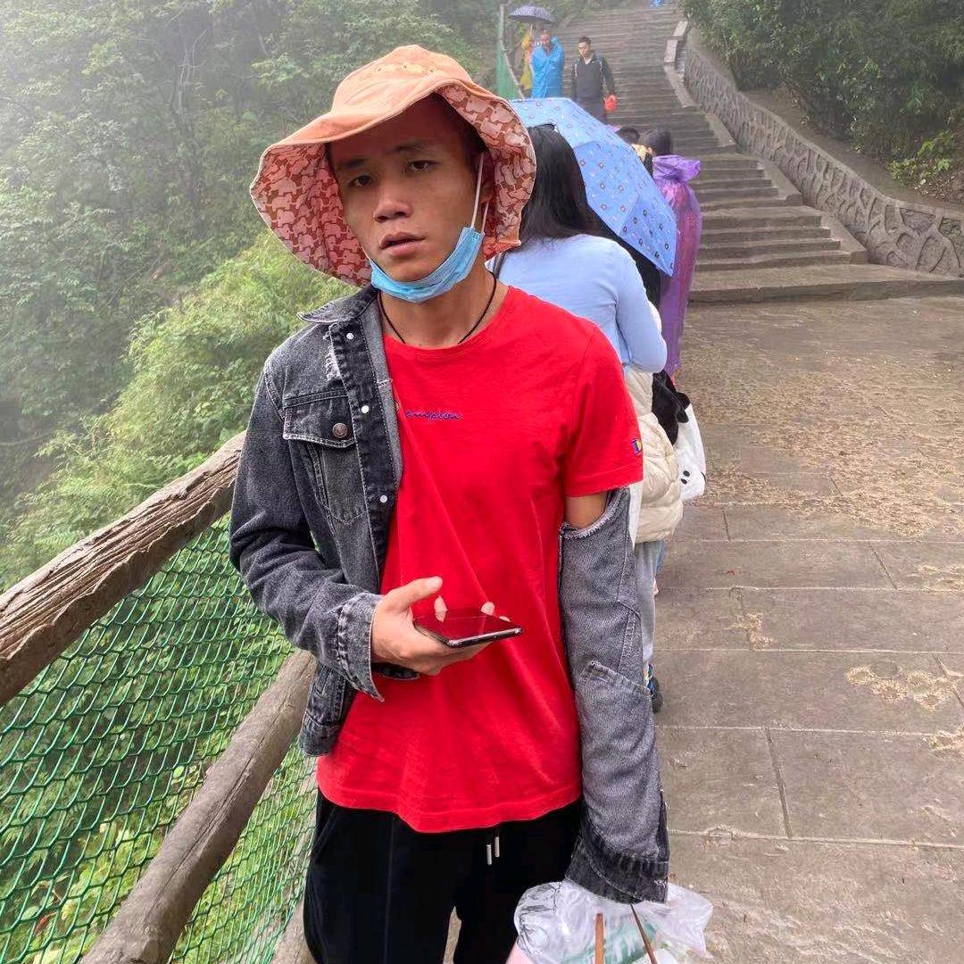 梁二果 🙊️