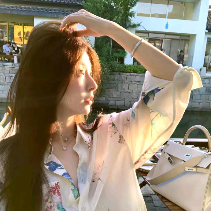 翎潇