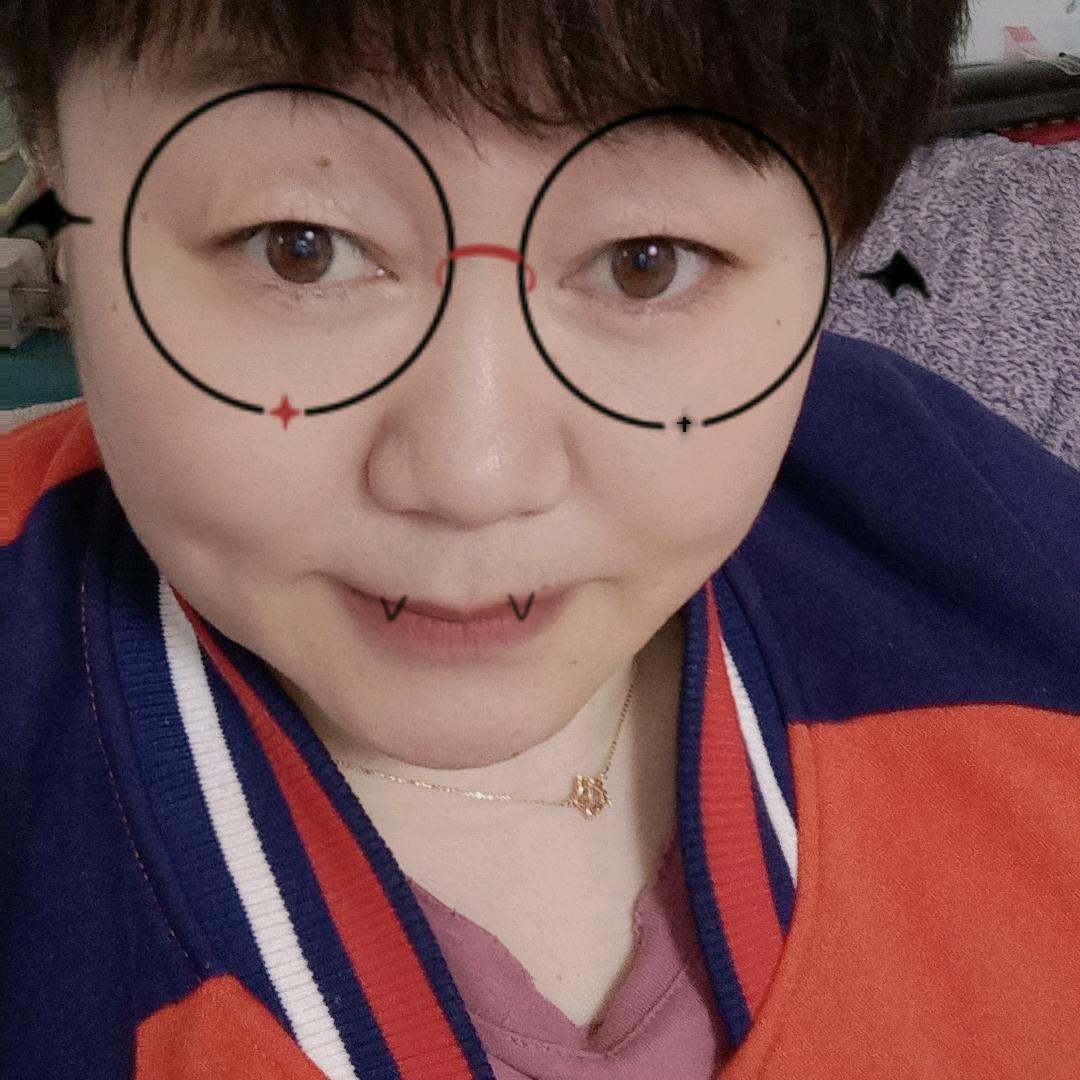 孙小柚，爱玩，爱生活，爱美食