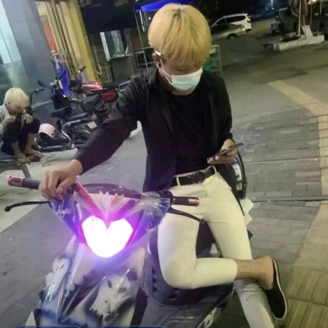 黄毛