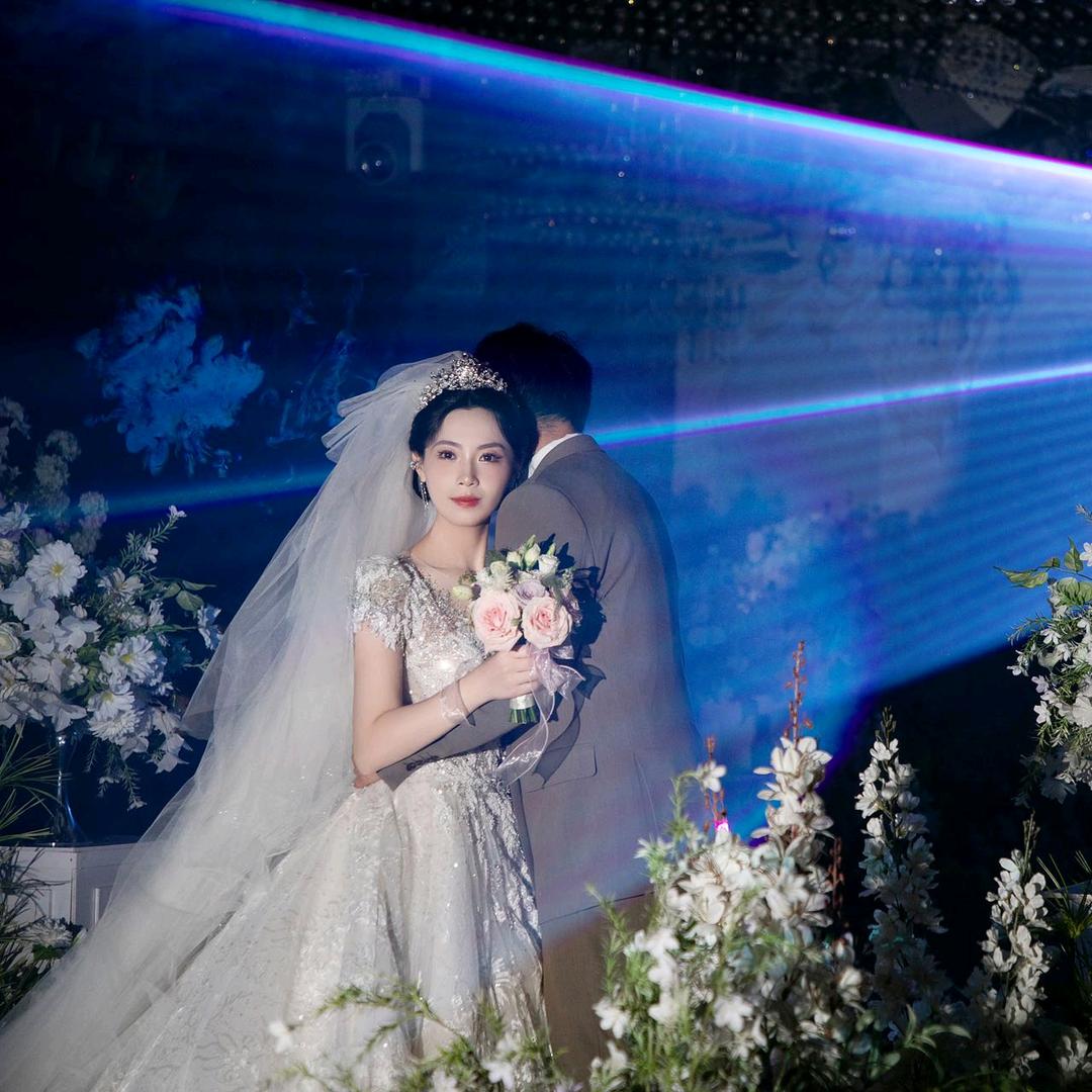 合禧礼宴客服胡燕