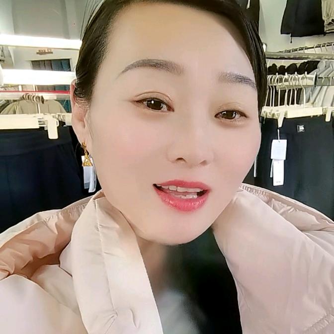 💅爱笑的霞姐✨