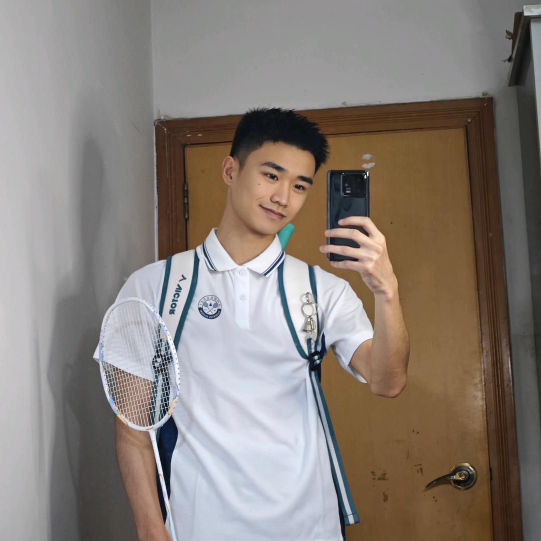 小辉打球要连贯