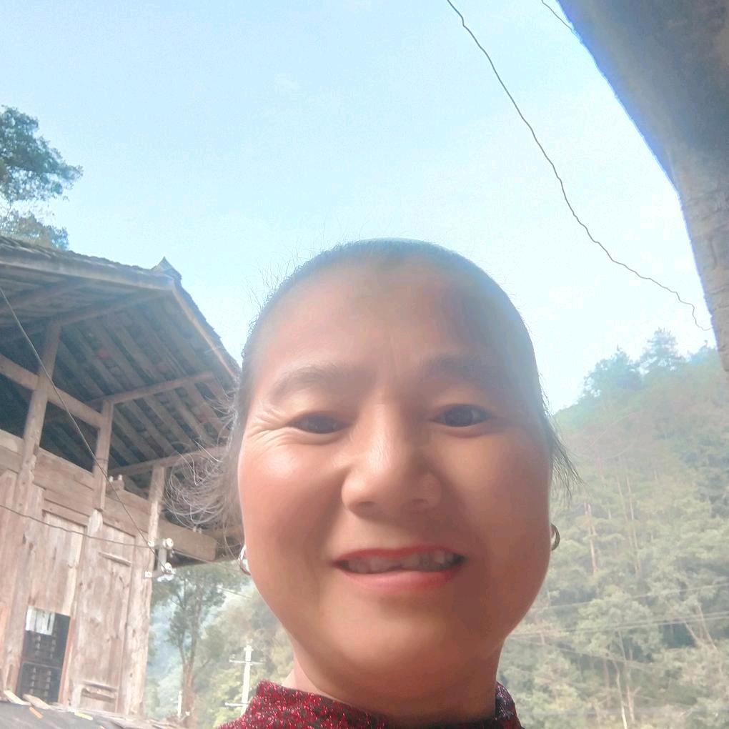 情怀尤姐爱跳舞（大号晚上，9点10分开播