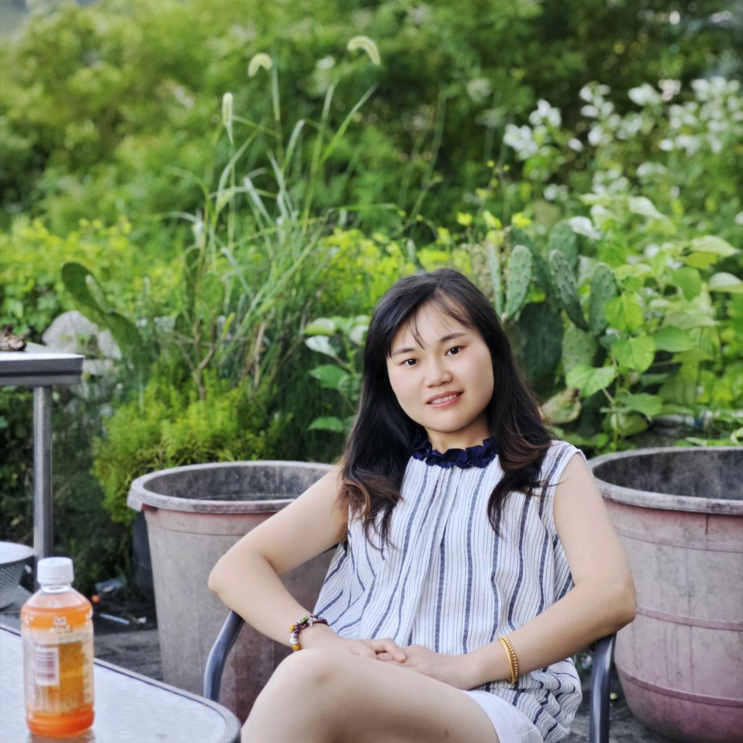 我是小小霞呀