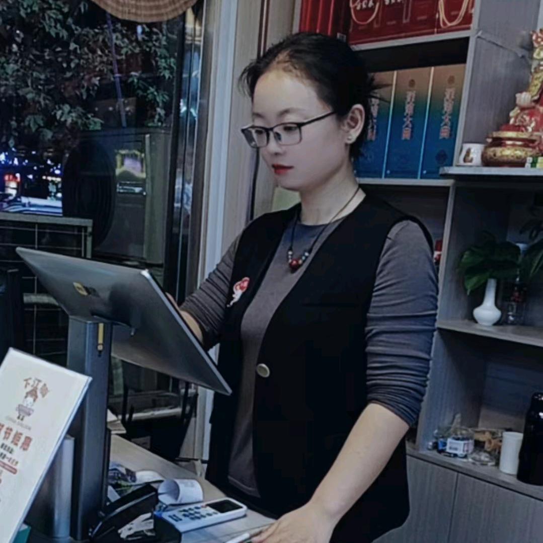 ღ᭄💞微笑ོএ:向钱💞