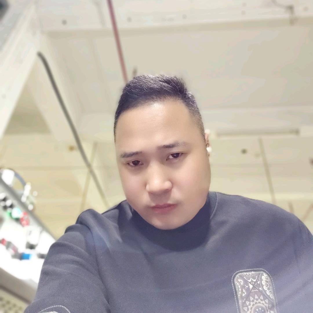 姓梁🚬🚬骚老头