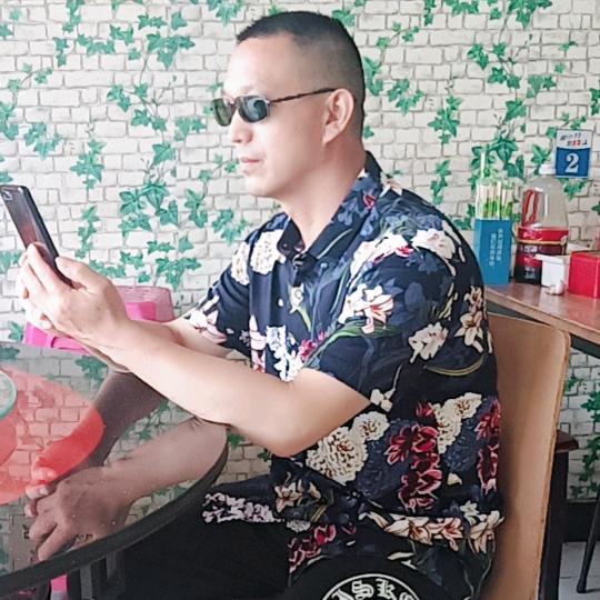 塞拉宫面馆隔壁老王