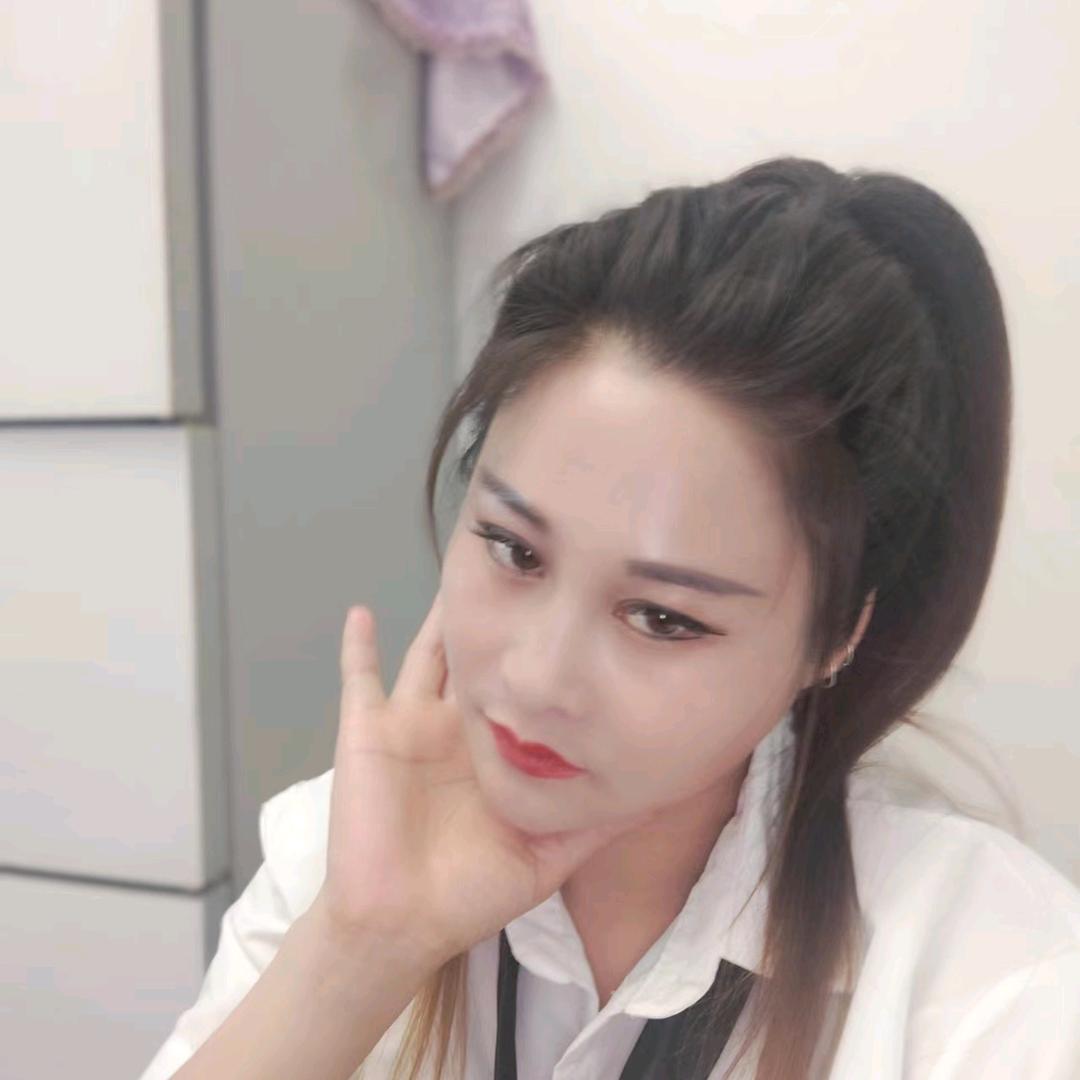 一笑而过《橱窗好物件)