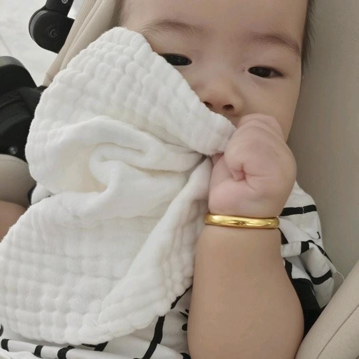 卞色龙