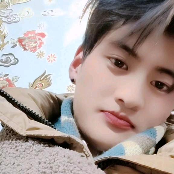 A࿐སྨྱུག༒འཛིན།།🍃