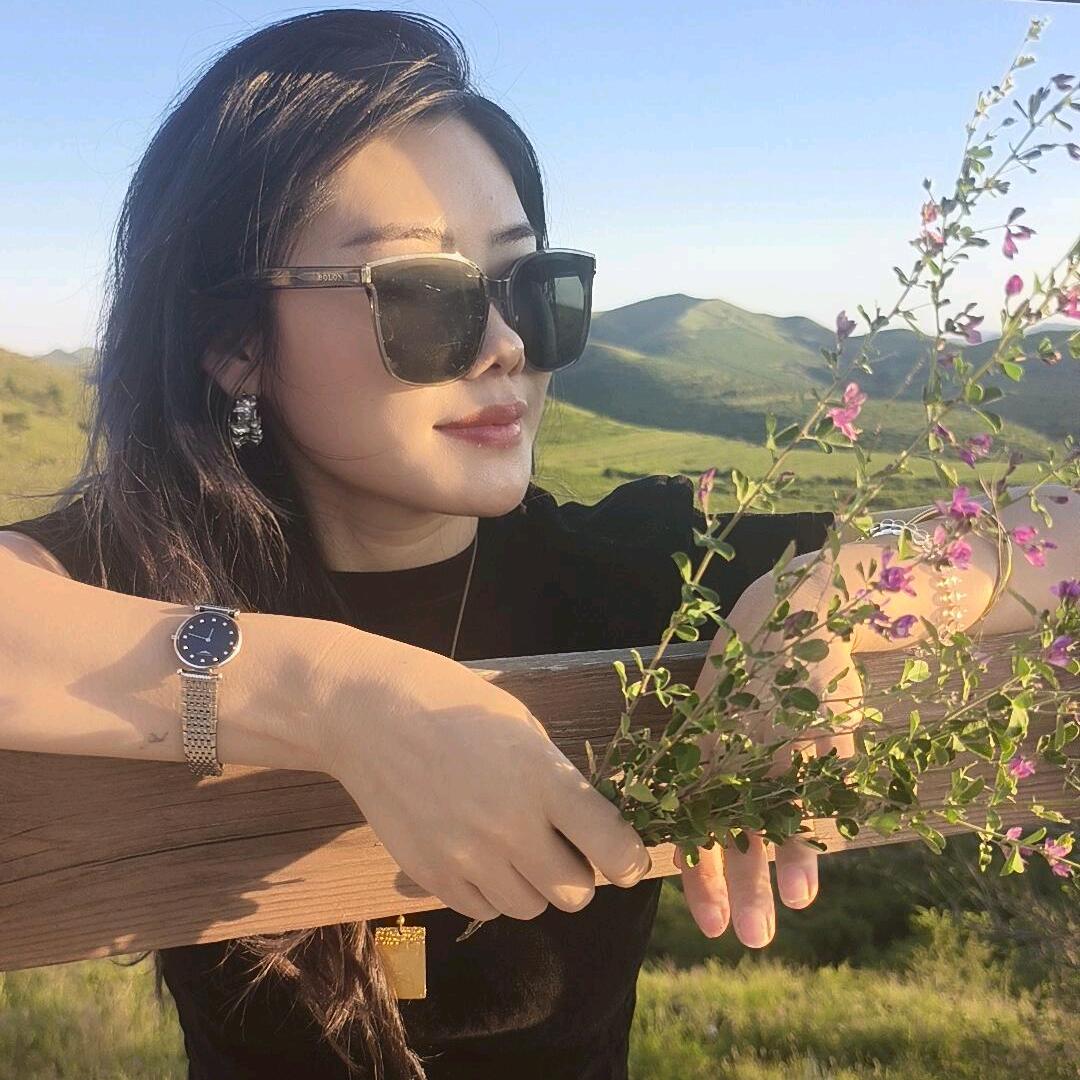 小静@..