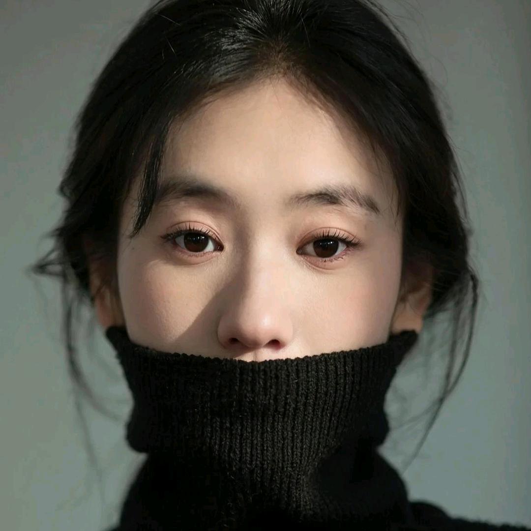 德~吉