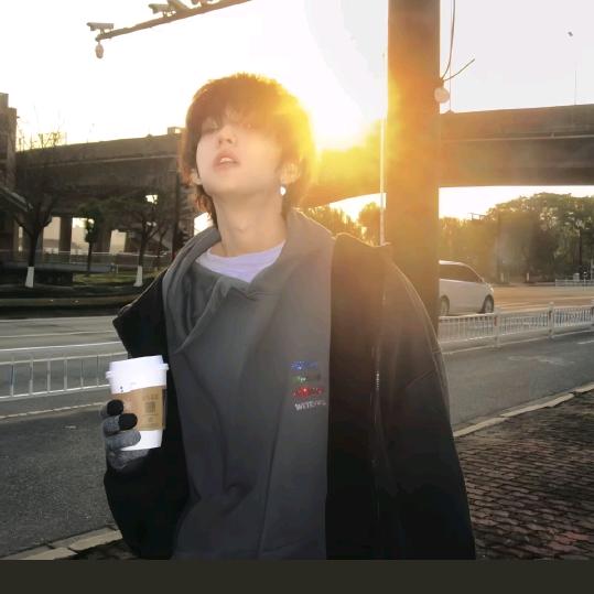 鼠鼠大王来咯