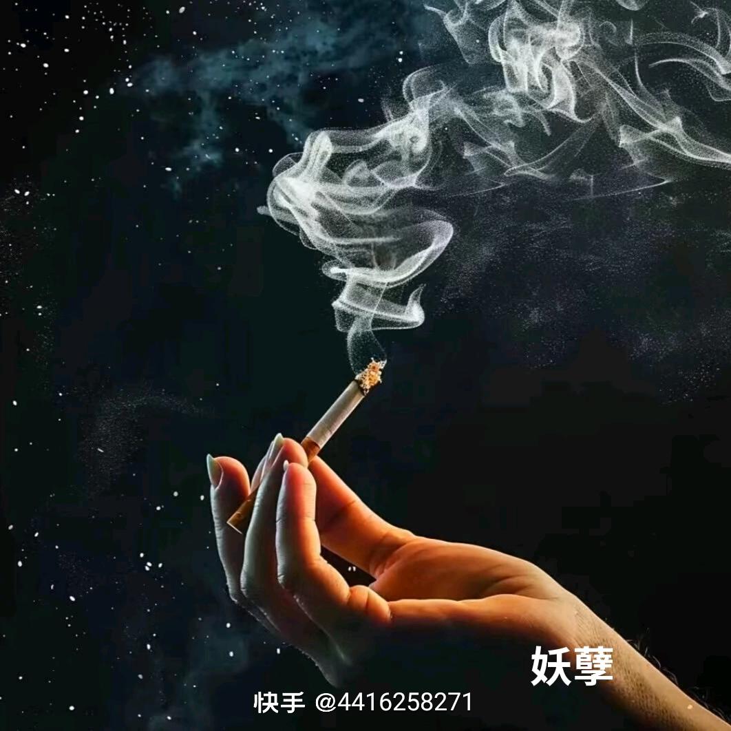 坐在坟前调戏鬼