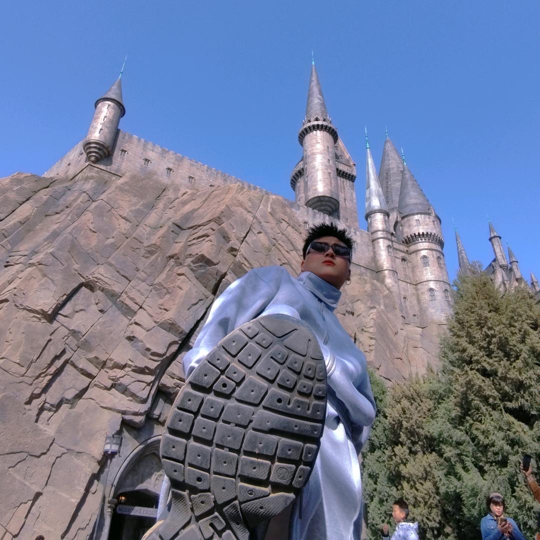 小帅比较丑（穷凶极饿版）