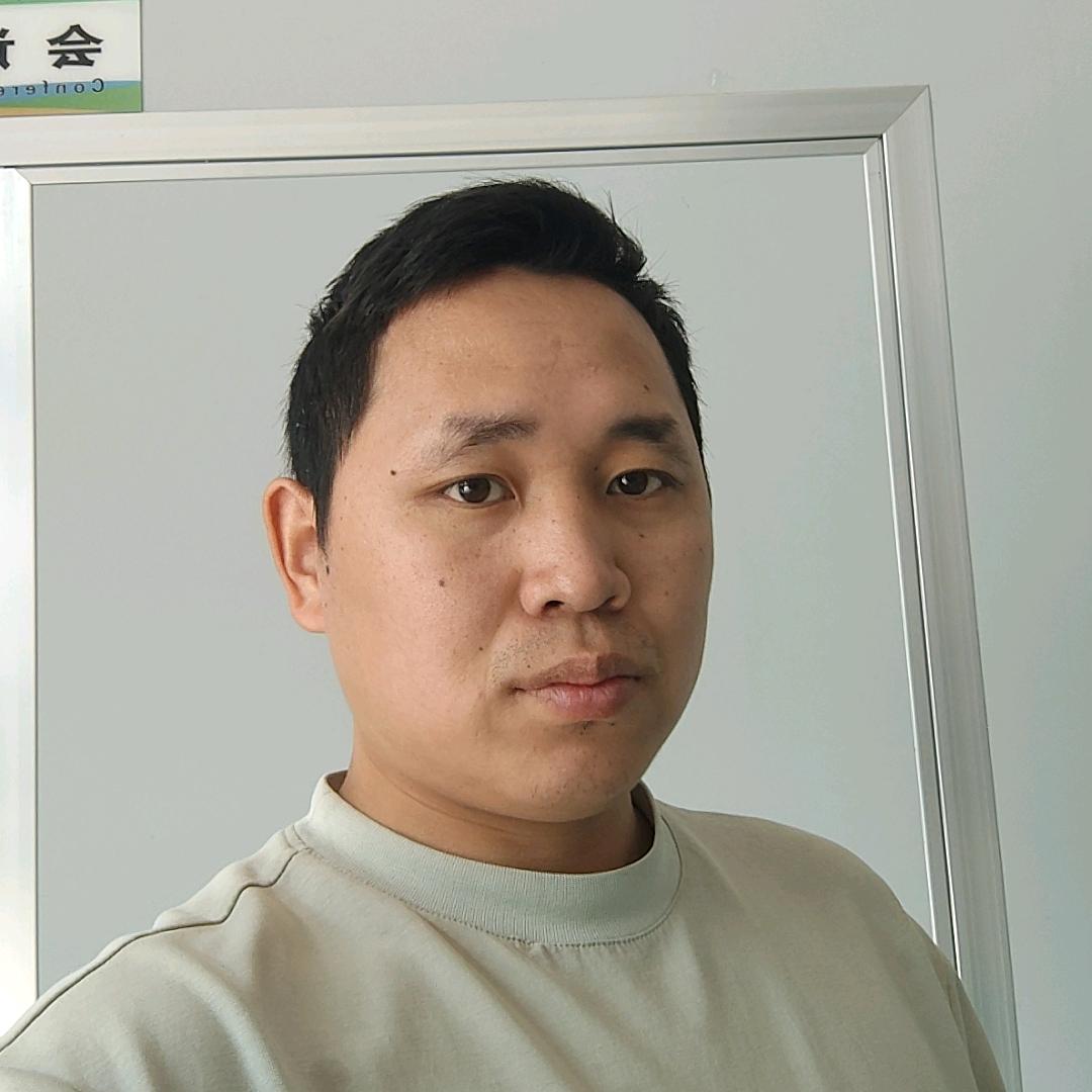 小池在炒菜