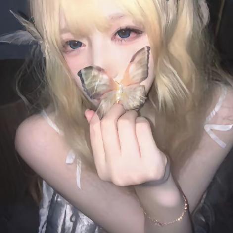 焦虑的刷抖音