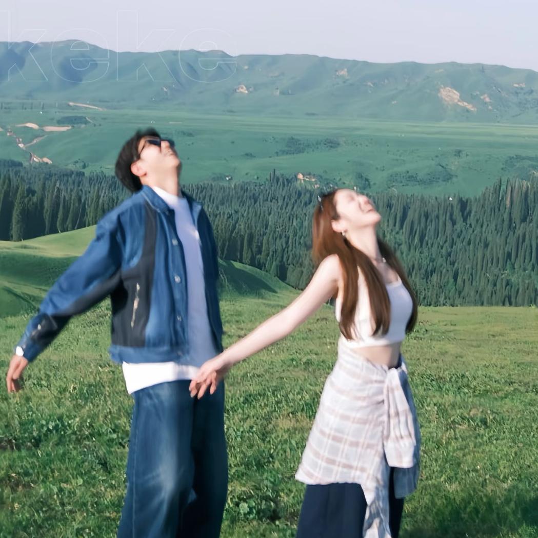 ˶'ᵕ'˶开心小猫