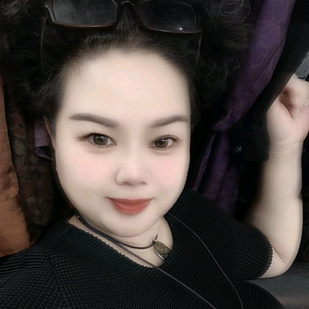 霞洞秀衣阁