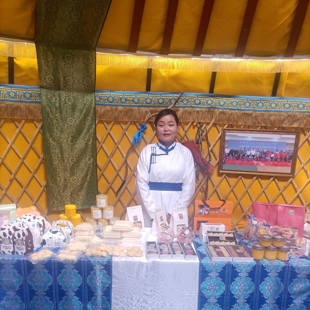 奶酪姑娘其木格