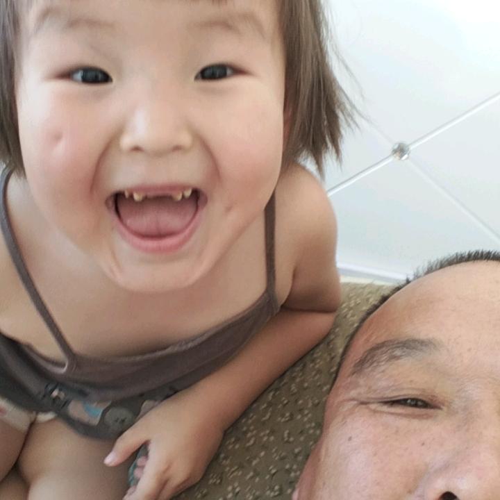 卓日格图