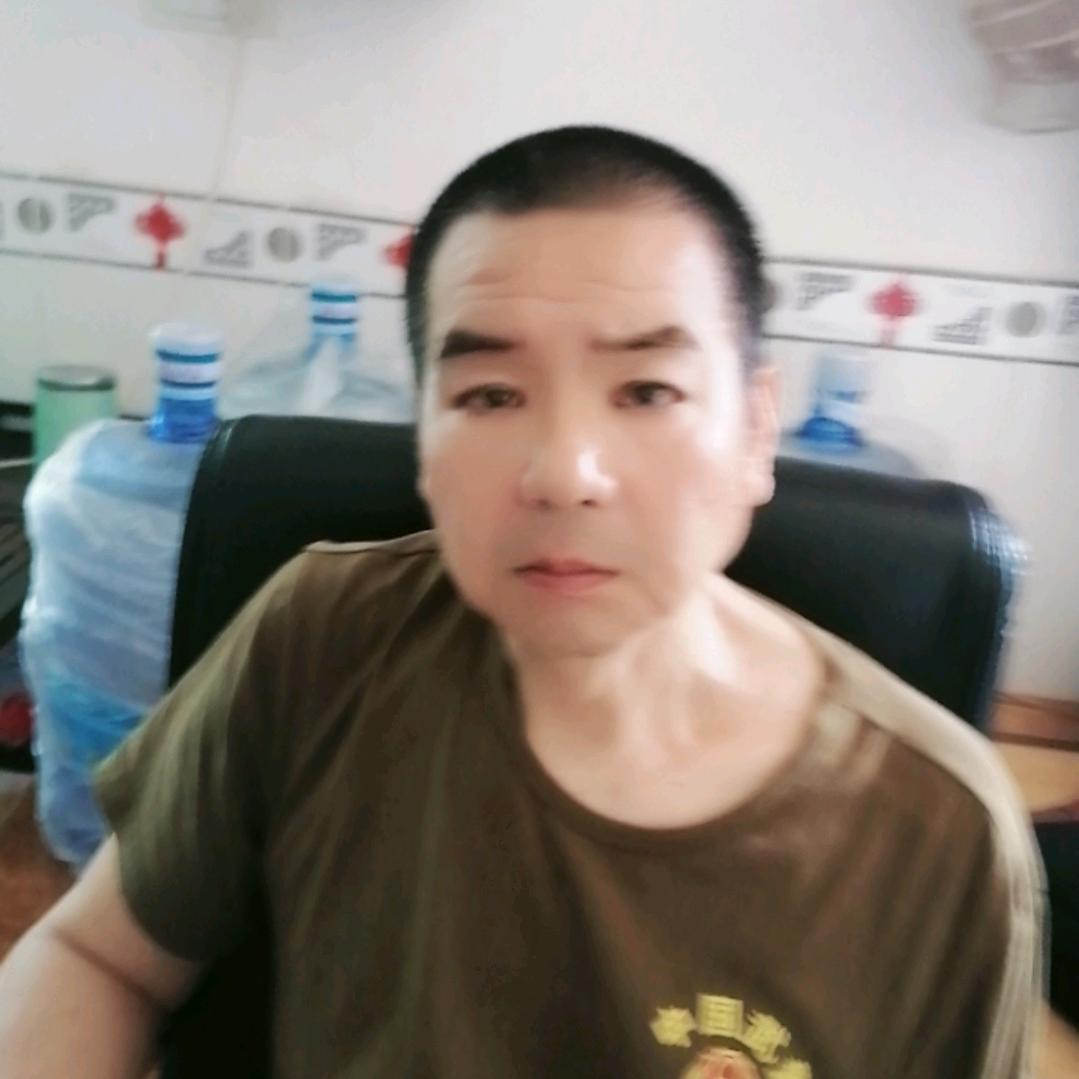 李启龙夫妻二人