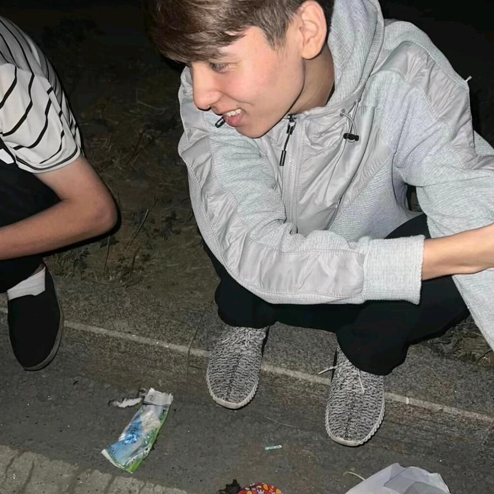 Lu.