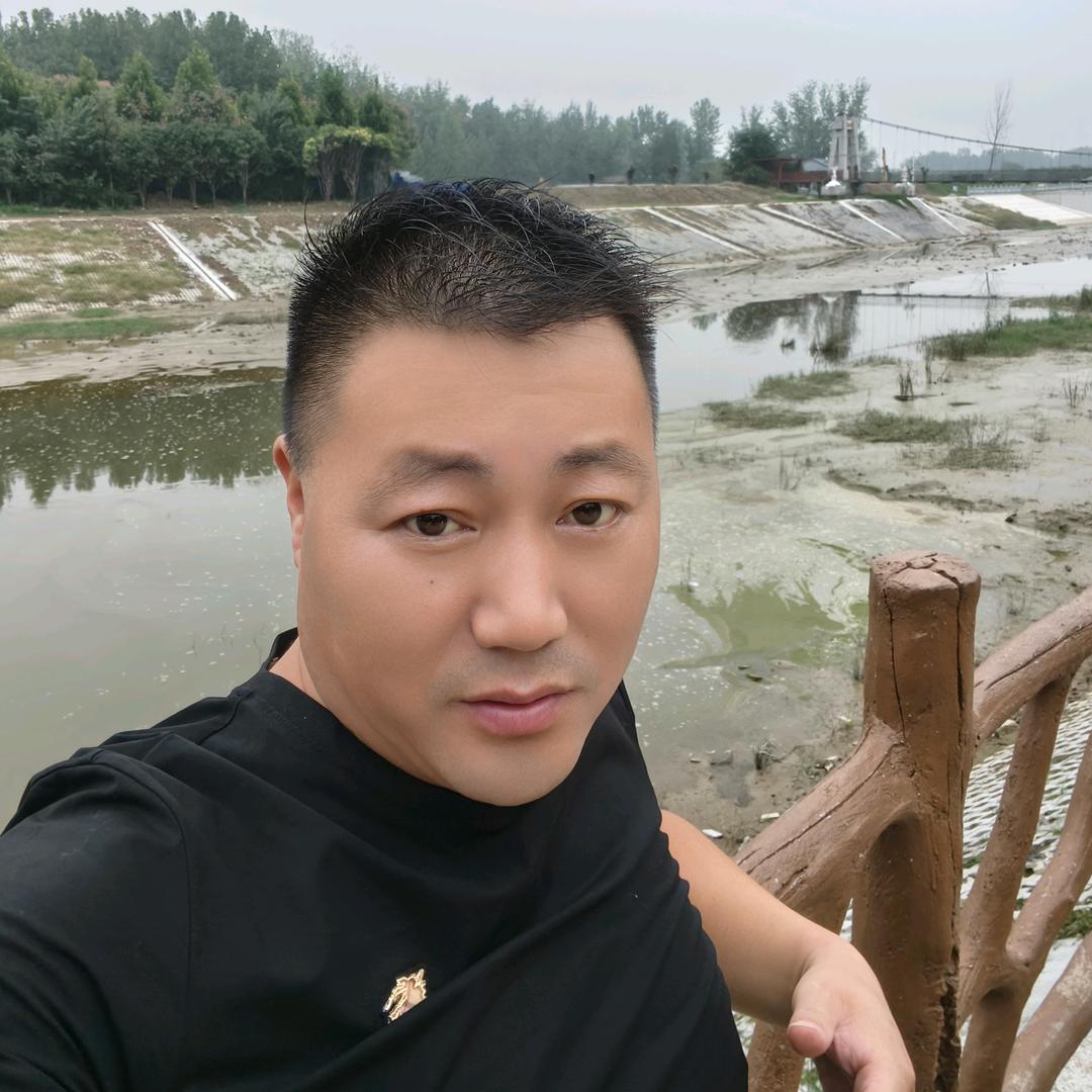 旅游大巴