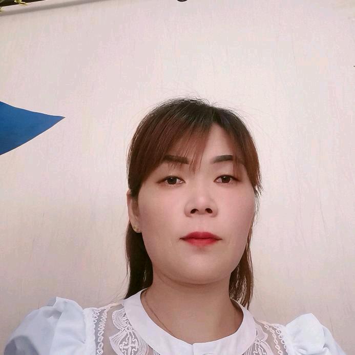 小萍。