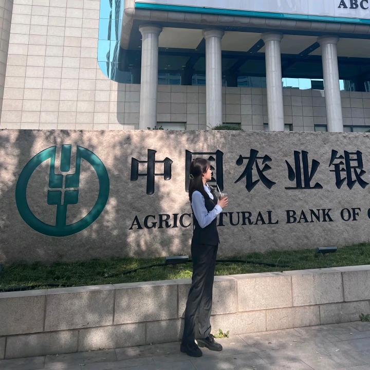 南宁助岱楠楠