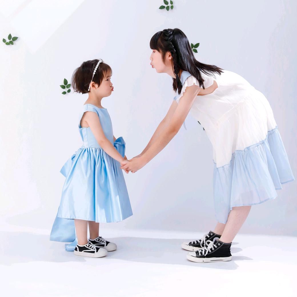 大小姐和她的小跟班