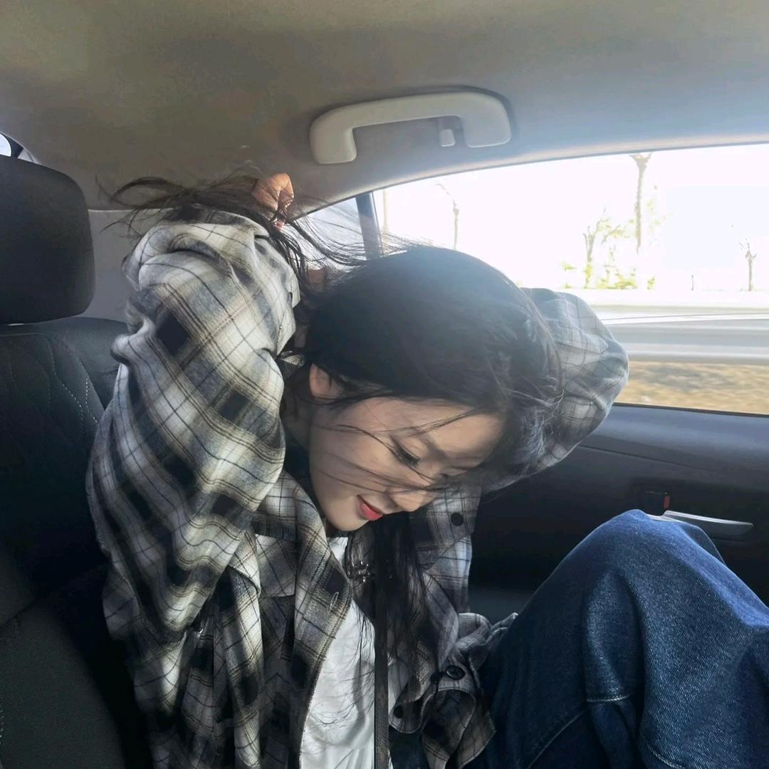 我用几行字形容你是我的谁