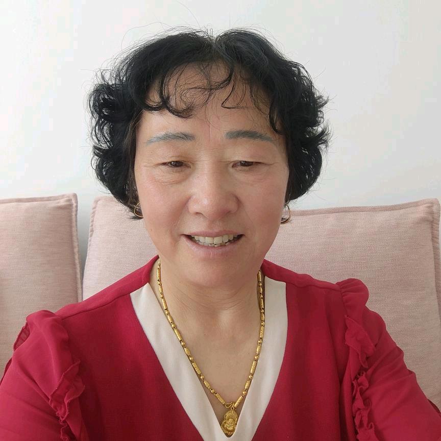 黄小英