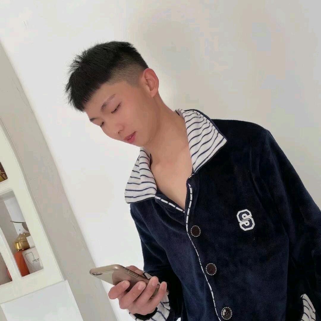 李鹏伟