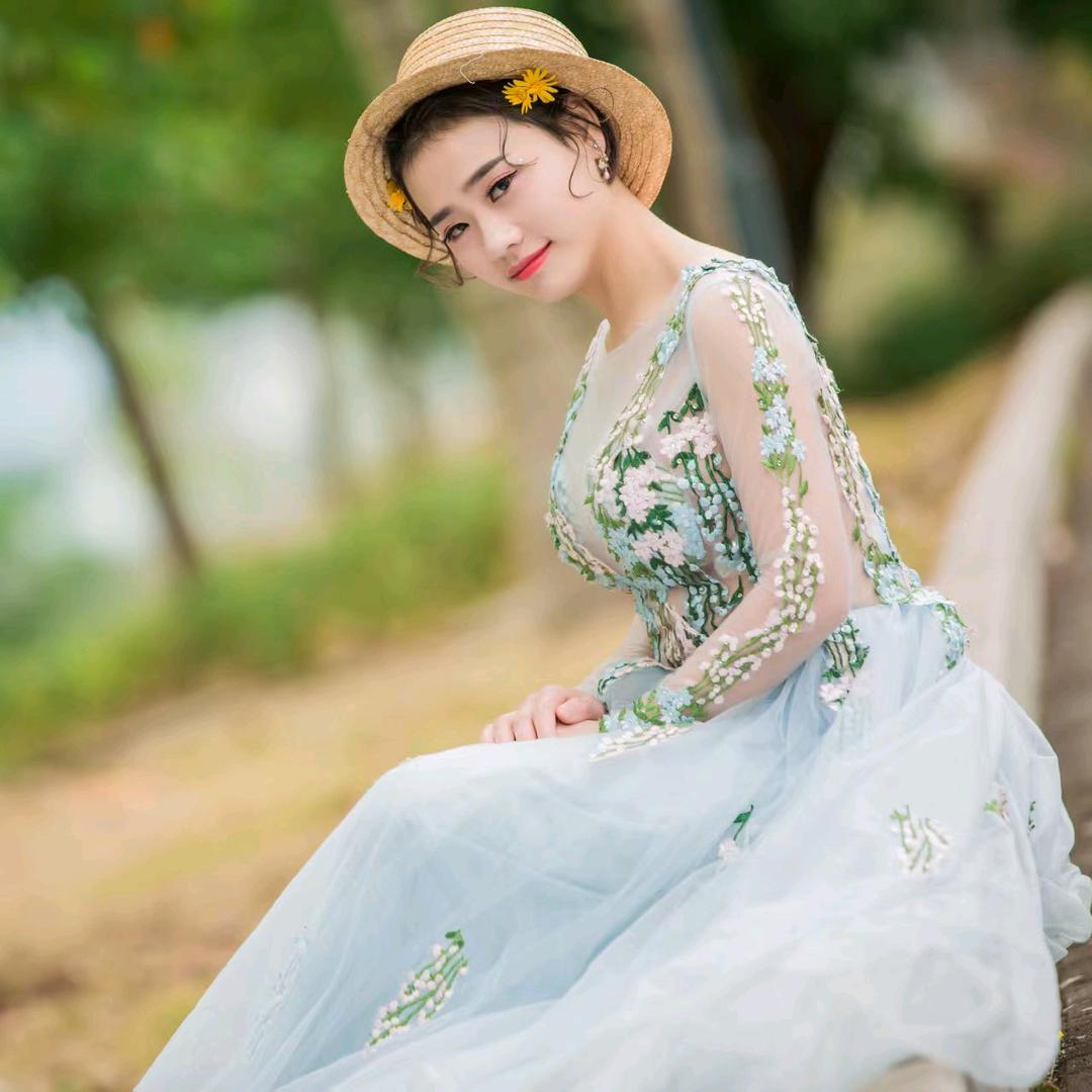 桐桐🎤<橘子传媒>