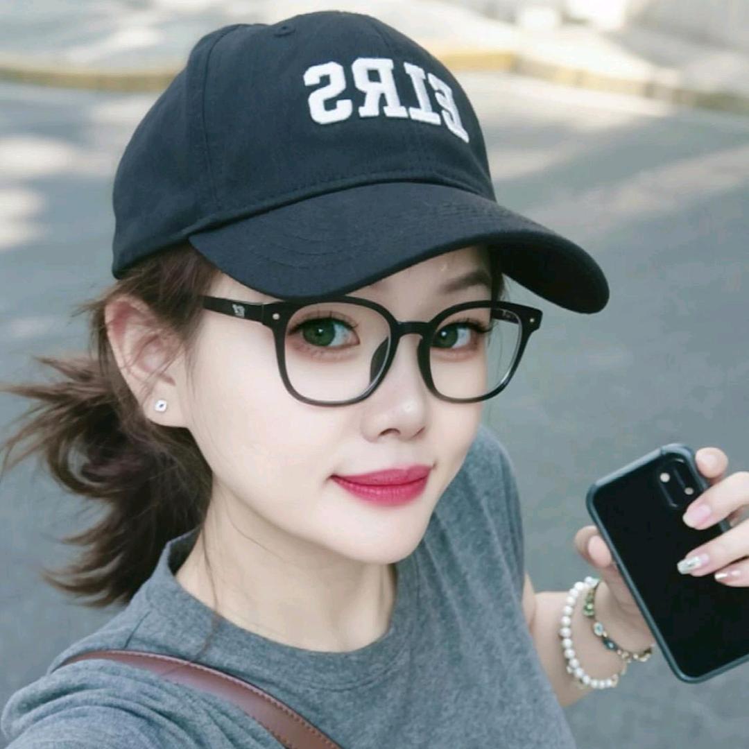 阿玲，(拒绝私聊)