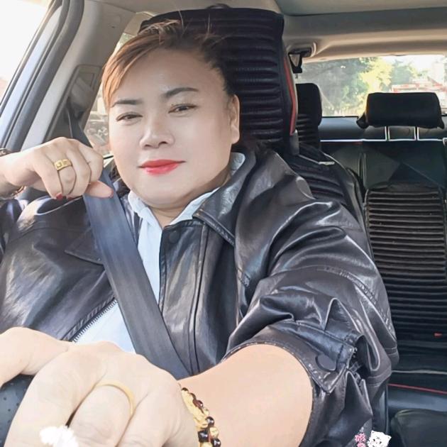 傲气女人（花姐）