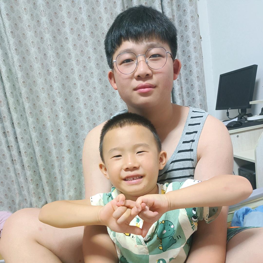 两个孩子宝妈/90后