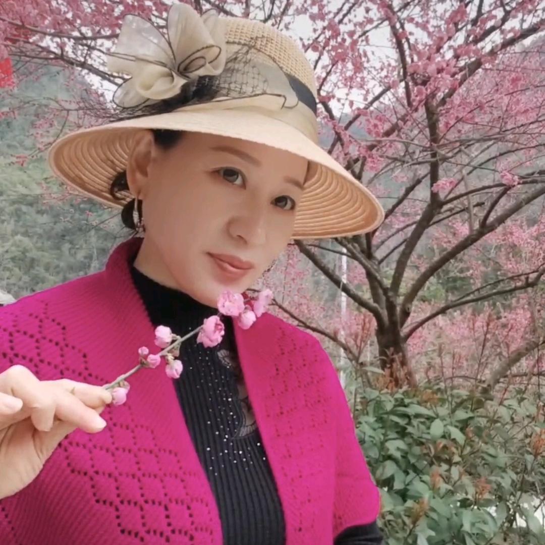 单身艳姐《莓茶》