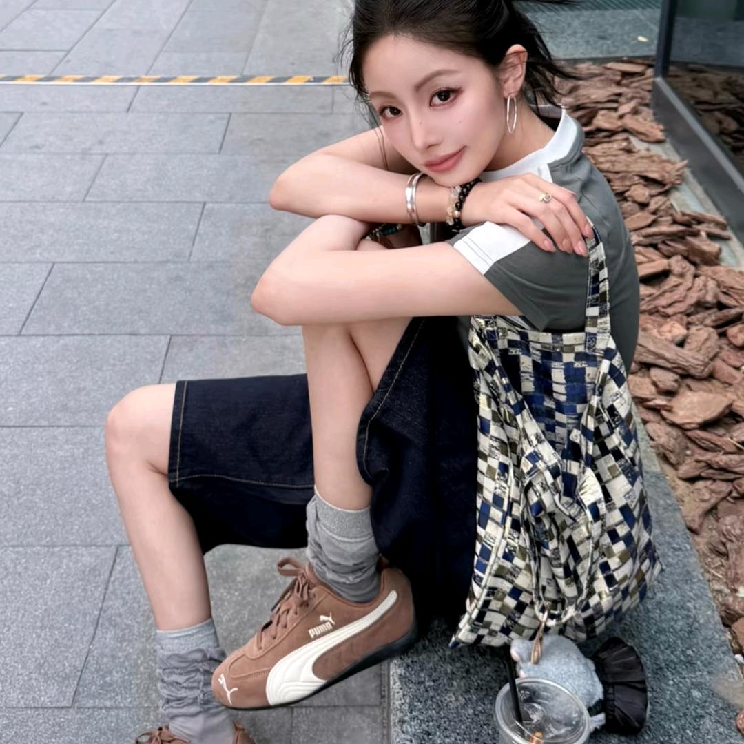 Y、简简单单ゞ