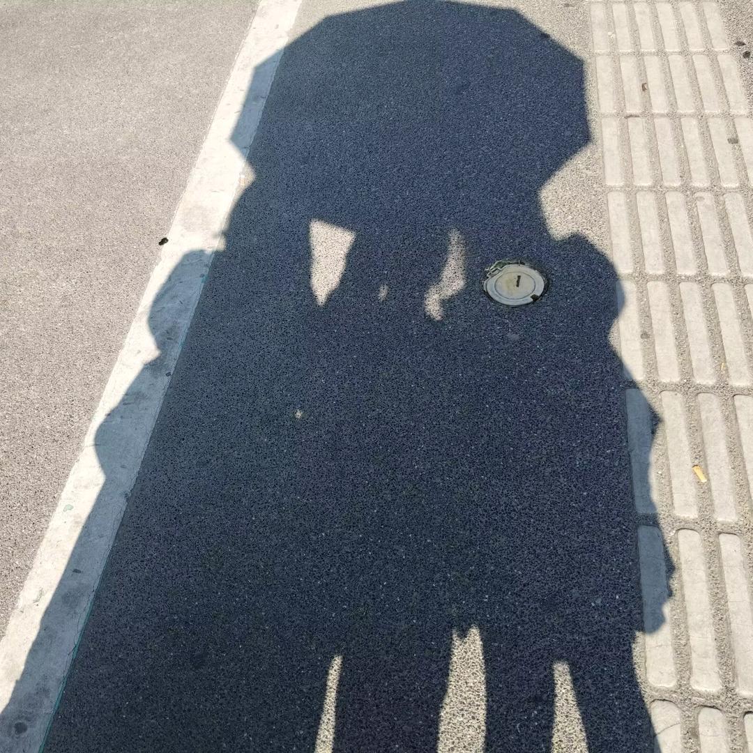 小V和她的朋友们