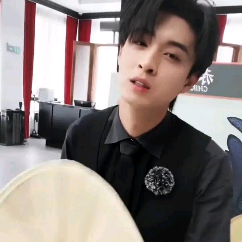 秦逸澜.💫-1103-斩®