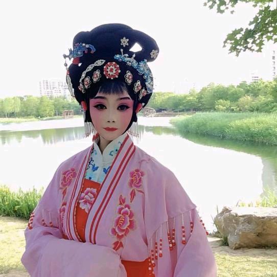 戏曲妍儿
