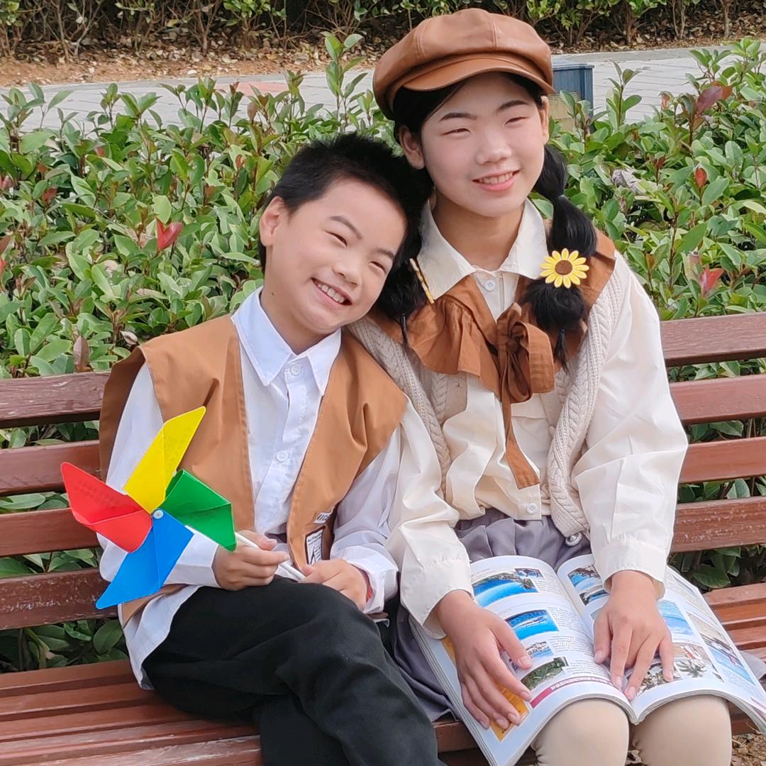 彩辅小可爱