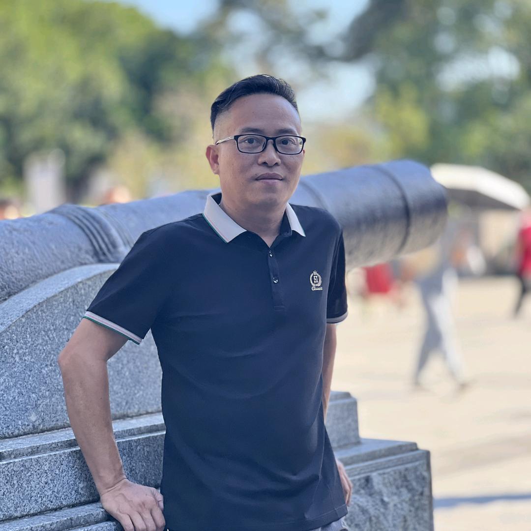 香草中西融合餐厅梁哥