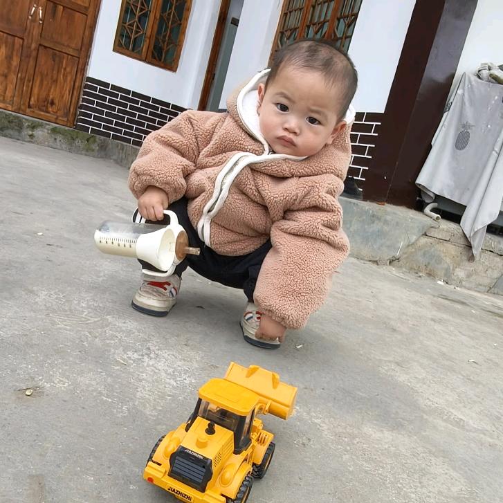 周华军⫍ ⃢👁ܫ👁⃢ ：