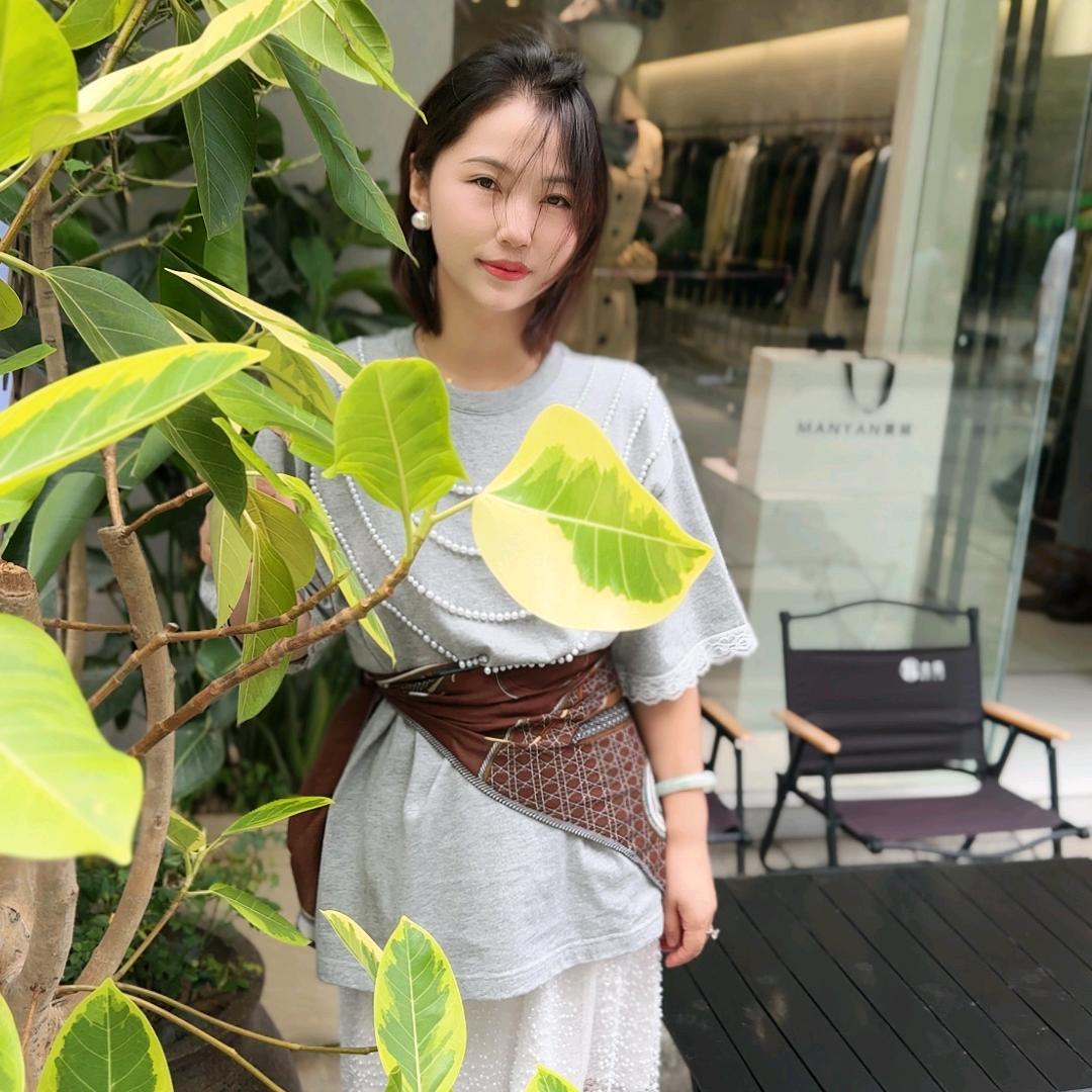 鲁明月食品美味小铺vcL